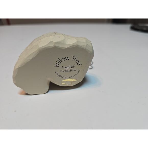 Willow Tree 1999 Angel "Angel of Protection" Figurine Susan Lordi 3.25" tall - Picture 4 of 4